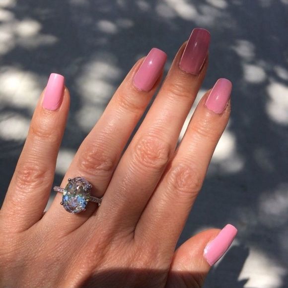 OVAL WEDDING RING - Picture 7 of 9